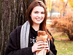 Chambre à dormir, Gros cul, Sucer une bite, Brunette brune, En levrette, Seins naturels, Adolescente, Nénés