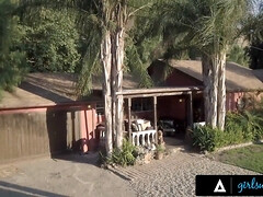 Gros cul, Brunette brune, Poilue, Hd, Lesbienne, Léchez, Seins naturels, Nénés