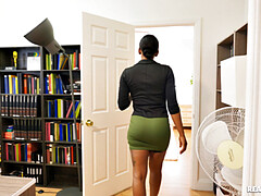 ベッドルーム, フェラチオ, ボンデージ, 茶髪の, バック, オマンコ, スカート, タトゥー