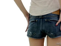 Gros seins, Blonde, Brunette brune, Collège université, Masturbation, Seins naturels, Chatte, Timide