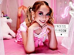 Dormitorio, Verga grande, Rubia, Mamada, Estilo perrito, Tetas naturales, Adolescente, Tetas