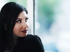 Anal, Cul, Brunette brune, En levrette, Doigter, Mamelons, Tatouage, Nénés