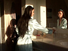 Nana, Gros seins, Européenne, Mère que j'aimerais baiser, Orgasme, Actrice du porno, Solo, Adolescente