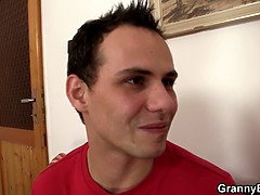 Blond, Pijpbeurt, Omie, Rijpe lesbienne, Moeder die ik wil neuken, Natuurlijke tieten, Realiteit, Schreeuwen