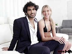 Gros cul, Grosse bite, Blonde, Sucer une bite, Seins naturels, Chatte, Adolescente, Nénés