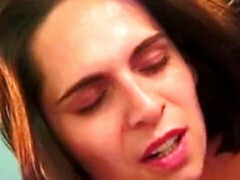 Amateur, Cul, Sucer une bite, Brunette brune, Doigter, Petite femme, Pov, Réalité