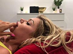 Lécher le cul, Blonde, Sucer une bite, Couple, Mignonne, Hard, Hd, Public