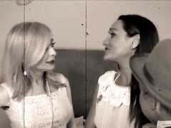 Блондинки, Брюнетки, Хд, Лесбиянка, Лизание, Зрелые, Милф, Киски