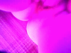 ビキニ, 指いじり, フランス人, 淫乱熟女, 小柄, プール, オマンコ, 締まりの良い