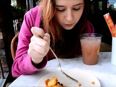 Dichtbij, Extreem, Vuisten, Masturbatie, Orgasme, Openbaar, Alleen, Onder de rok