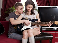 18 años, Anal, Culo grande, Verga grande, Mamada, Estilo perrito, Tetas naturales, Tetas