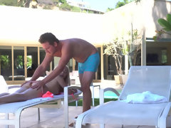 Blond, Sperma in gezicht, Handbeurt, Hd, Natuurlijke tieten, Kut duiken, Geschoren, Tieten likken