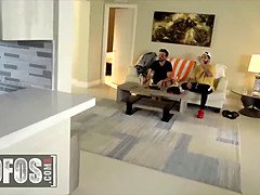 Брюнетки, Постарше, Пальцем, Лесбиянка, Милф, Мамочка, Мачеха, Молоденькие