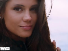 Tetas grandes, Morena, Checa, Corridas faciales, Puta, Adolescente, Trio, Tetas