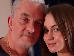 Anal, Cul, En levrette, Embrassement, Léchez, Dénudage, Adolescente, Nénés