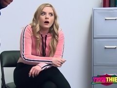 Enthousiasteling, Naakte man aangeklede vrouw, Lul, Sperma in gezicht, Vingeren, Kut duiken, Tieten likken, Uniformpje