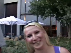 Blondine, Fingern