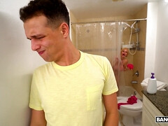 デカパイ, ブロンド, 巨乳な, 淫乱熟女, 母, ロシア人, ショートヘア, シャワー