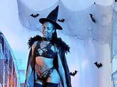 Amateur, Noir ébène, Souple, Lingerie, Masturbation, Solo, Jarretelles, Dénudage