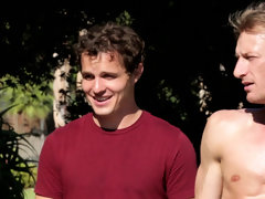 Sucer une bite, Brunette brune, Éjaculation interne, Époux mari, Branler, Masturbation, De plein air, Plan cul à trois