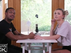 フェラチオ, バック, 手コキする, 異人種間, 乳首, ストリッピング, ティーン, オッパイの