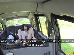 Sucer une bite, Voiture, En levrette, Faciale, Doigter, Léchez, Pov, Lécher le sphincter