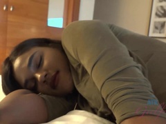 Amateur, Gros cul, Noire, Sucer une bite, Éjaculation interne, Mamelons bombés, Maigrichonne, Tatouage