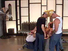 Brunette brune, Faciale, Partouze