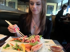 Braunhaarige, Flashen, Freundin, Piercing, Muschi, Rasiert, Dürr, Titten