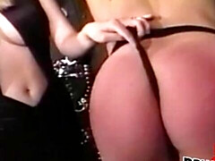 Sadomasochismus, Grosse titten, Braunhaarige, Domination, Leder, Lesbisch, Masturbation, Rasiert