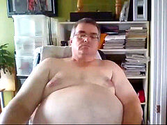 parent flashes it all