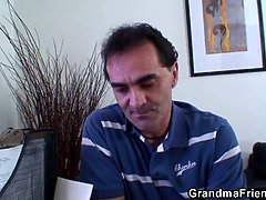 Oma, Hd, Hausfrau, Büro, Schwanger, Realität, Flotter dreier, Ehefrau
