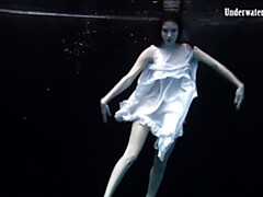 18 летние, Любители, Бикини, Натуральные сиськи, На публике, Русские, Молоденькие, Под водой