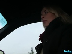 Amateur, Mamada, Coche, Estilo perrito, Al aire libre, Pov, Público, Coño