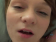 Leie, Blasen, Besamung, Fingern, Fussjob, Freundin, Orgasmus, Schlafend
