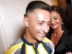 デカパイ, 茶髪の, イく瞬間, イマラチオ, フェティッシュ, お婆さん, 熟年, 淫乱熟女