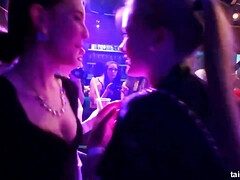 Grosser arsch, Grosse titten, Blondine, Verrückt, Lesbisch, Orgie, Party, Titten