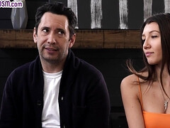 18 jaar, Gebondenheid, Dominatie, Likken, Kut duiken, Ruw, Tiener, Tieten likken