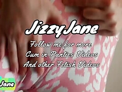 Hot Russian Mom RubiRay Gets Her Tight Pussy Rubbed Until She Cums in Yoga Pants