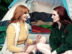 Любители, Жопа, Лесбиянка, Милф, Натуральные сиськи, На природе, Молоденькие, Сиськи