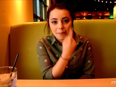 ズームショット, ダンス, エクストリーム, オナニー, オーガズム, 公共, 一人, スカートのぞき