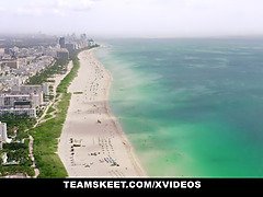 Grote kont, Grote lul, Pijpbeurt, Sperma, Sperma shot, Hd, Tatoeage, Tieten likken