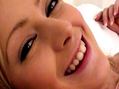 Kont, Grote mammen, Bruinharig, Gek, Lesbisch, Naakt, Tieten likken, Speelgoed