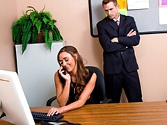 Culo grande, Mamada, Morena, Estilo perrito, Oficina, Medias largas, Adolescente, Tetas