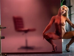 Blondine, Fingern, Klaffend, Handjob, Masturbation, Piercing, Tätowierung, Jungendliche (18+)