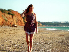 Strand, Grote mammen, Blond, Jurk, Natuurlijke tieten, Dikke tepels, Russisch, Alleen