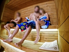 Grosse titten, Geschnappt, Flashen, Hd, Italienisch, Öffentlich, Sauna, Tätowierung