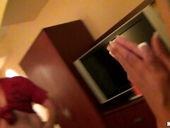 Cul, Gros cul, Gros seins, Brunette brune, Le plan cul à quatre, Partouze, Fille latino, Tatouage