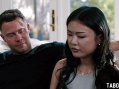 Aziatisch, Diep in de keel, Hardcore, Likken, Klein, Kut duiken, Tieten likken, Speelgoed