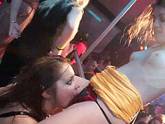Getting off, lesbian, public